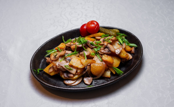 Картофель жареный с грибами
