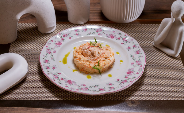 Салат «Мимоза с крабом»