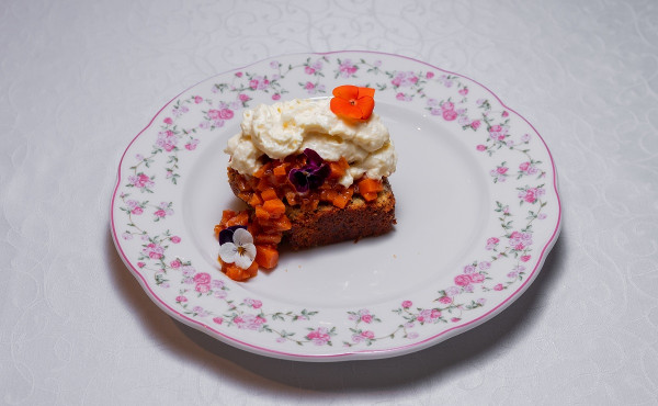 Маковый кекс с тыквой конфи и эспуме из маракуйи