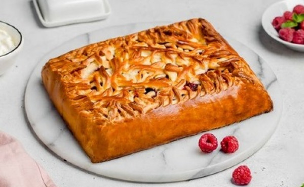 Пирог Крем чиз - малина (целый)