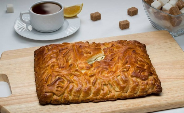 Пирог с копчёной свининой (1/2 пирога)