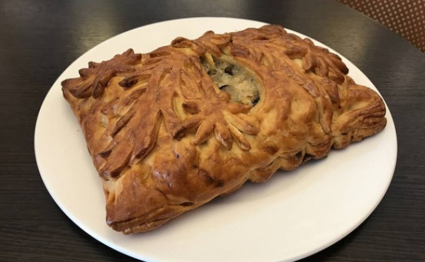 Пирог курица, грибы, сыр (целый)