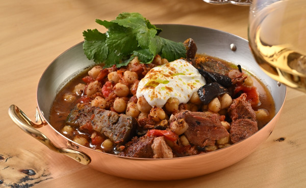 Баранина с баклажаном и нутом