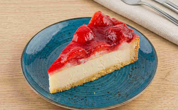 Чизкейк с клубникой