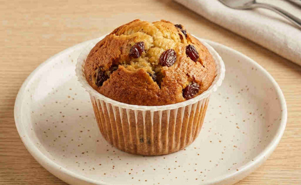 Маффин с изюмом