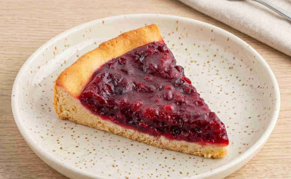 Пирог с брусникой