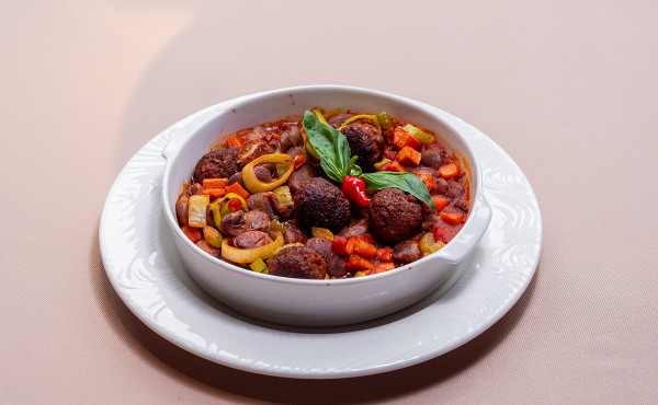 Полпеттоне из растительного мяса